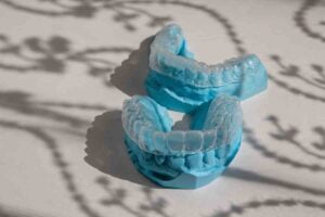dormir con invisalign