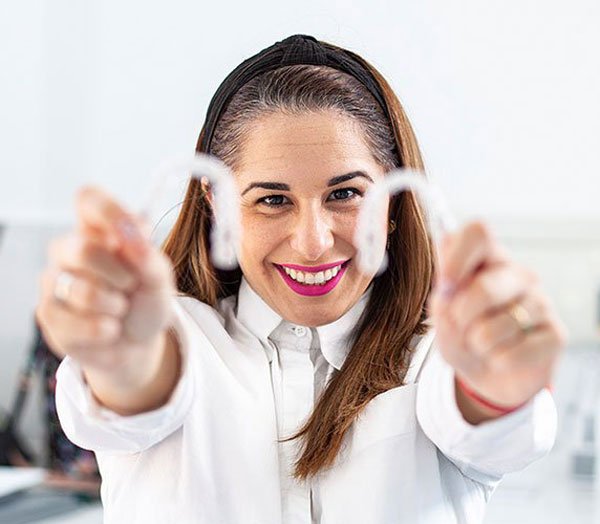 Invisaling-Rebeca-móvil